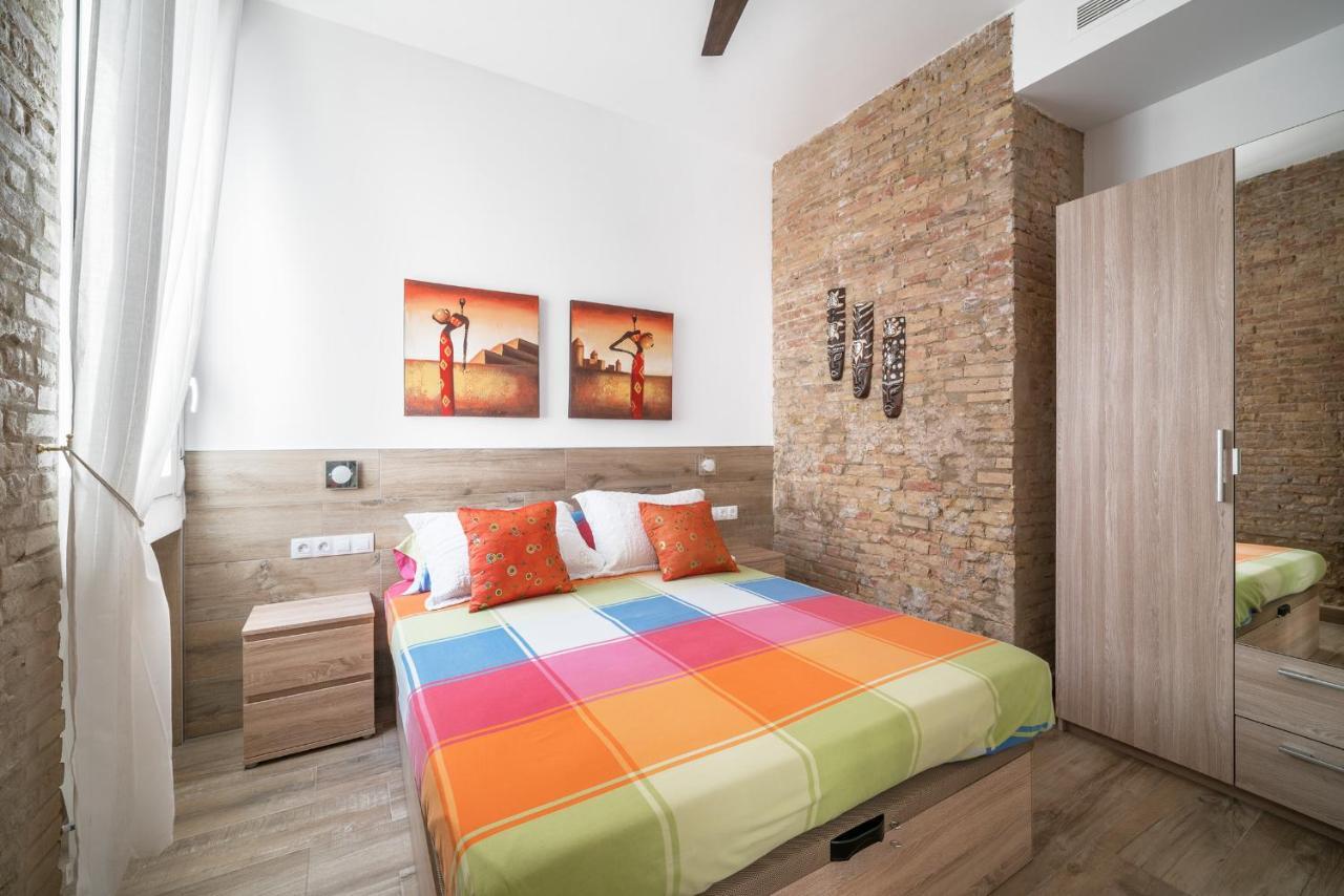 Flats Piera Valencia Center Apartment Bagian luar foto