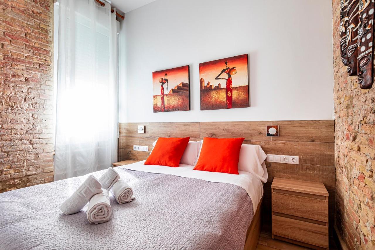 Flats Piera Valencia Center Apartment Bagian luar foto