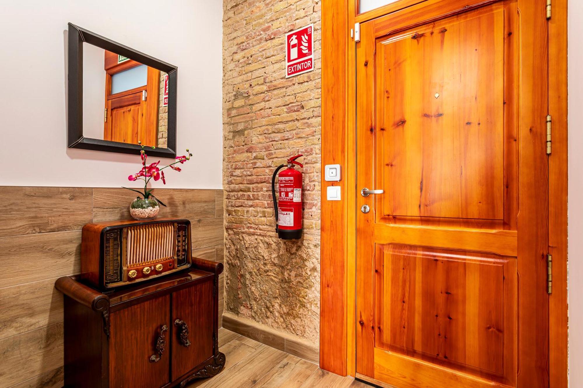 Flats Piera Valencia Center Apartment Bagian luar foto